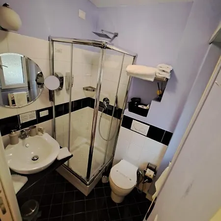 Eco Marela Oda ve Kahvaltı 4*